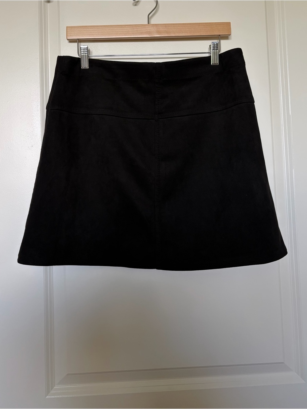 MAX STUDIO- Black A-Line Suede like Womens Mini Skirt - Picture 2 of 4